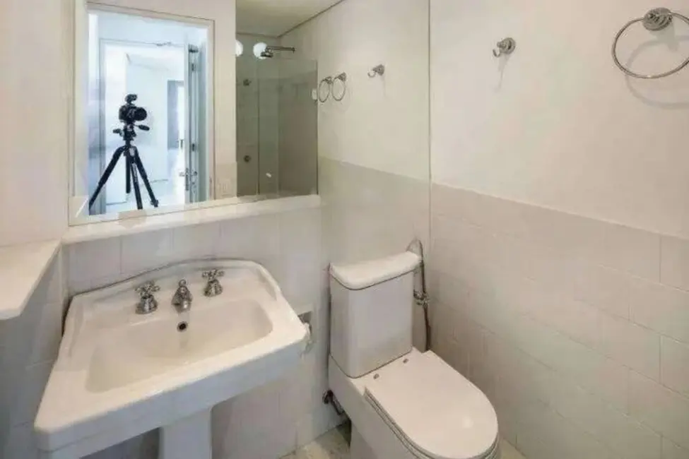 Apartamento com 4 quartos à venda, 203m2 em Copacabana, Rio De Janeiro - RJ - imagem 9 Foto 9 de Apartamento com 4 quartos à venda, 203m2 em Copacabana, Rio De Janeiro - RJ
