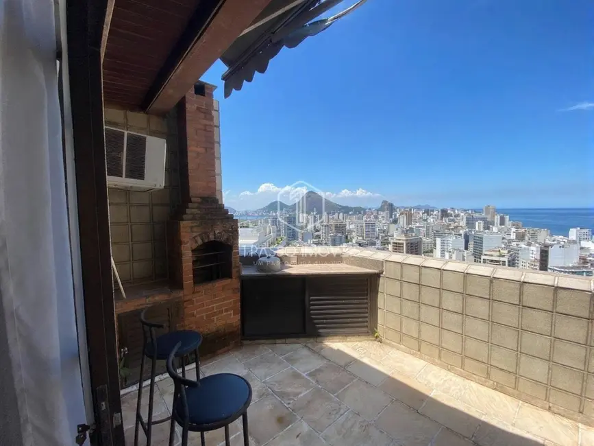 Cobertura com 3 quartos à venda, 179m2 em Leblon, Rio De Janeiro - RJ - imagem 3 Foto 3 de Cobertura com 3 quartos à venda, 179m2 em Leblon, Rio De Janeiro - RJ