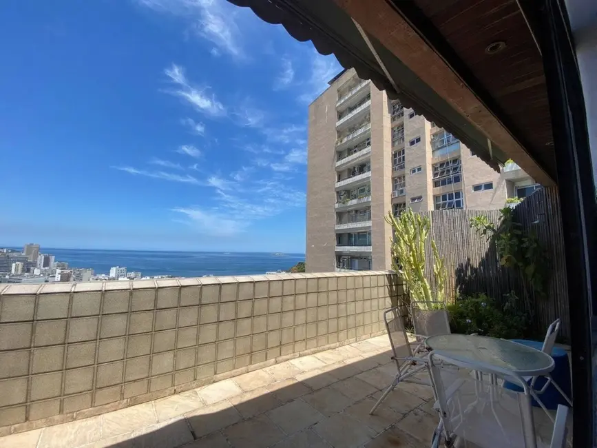 Cobertura com 3 quartos à venda, 179m2 em Leblon, Rio De Janeiro - RJ - imagem 4 Foto 4 de Cobertura com 3 quartos à venda, 179m2 em Leblon, Rio De Janeiro - RJ