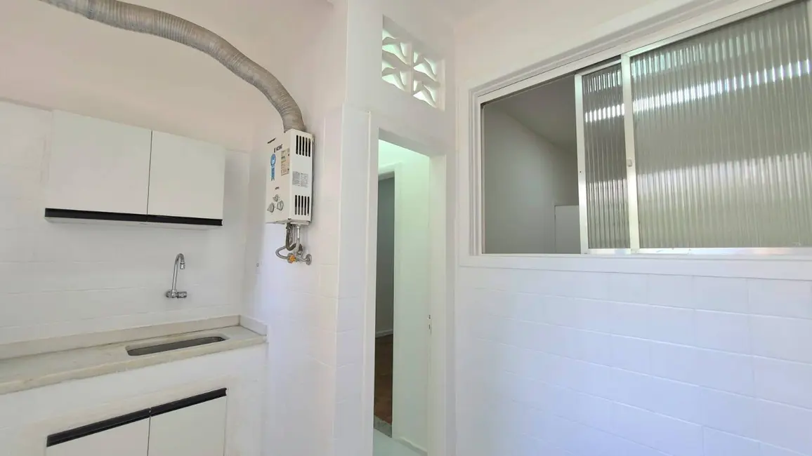 Foto 2 de Apartamento com 1 quarto à venda, 32m2 em Leme, Rio De Janeiro - RJ