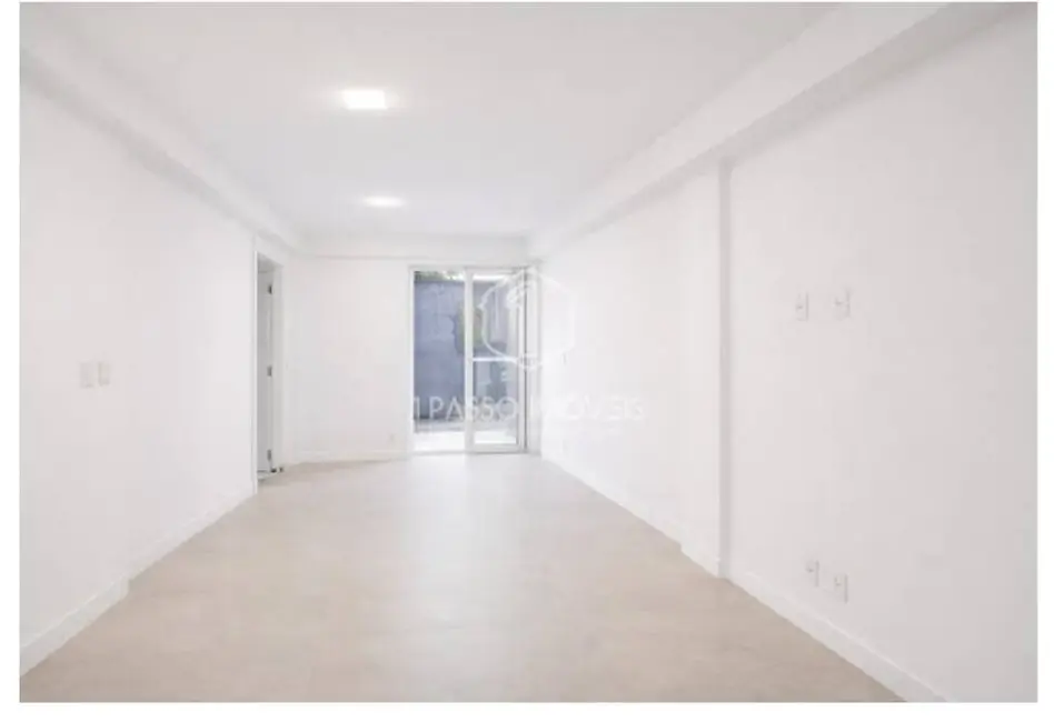 Apartamento com 1 quarto à venda, 52m2 em Copacabana, Rio De Janeiro - RJ - imagem 7 Foto 7 de Apartamento com 1 quarto à venda, 52m2 em Copacabana, Rio De Janeiro - RJ