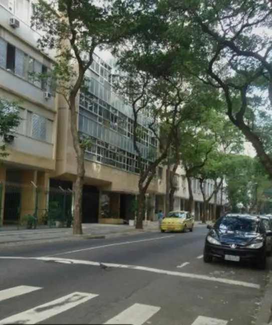 Apartamento com 2 quartos à venda, 61m2 em Copacabana, Rio De Janeiro - RJ - imagem 1 Foto 1 de Apartamento com 2 quartos à venda, 61m2 em Copacabana, Rio De Janeiro - RJ
