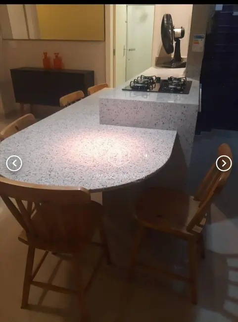 Apartamento com 2 quartos à venda, 60m2 em Copacabana, Rio De Janeiro - RJ - imagem 4 Foto 4 de Apartamento com 2 quartos à venda, 60m2 em Copacabana, Rio De Janeiro - RJ