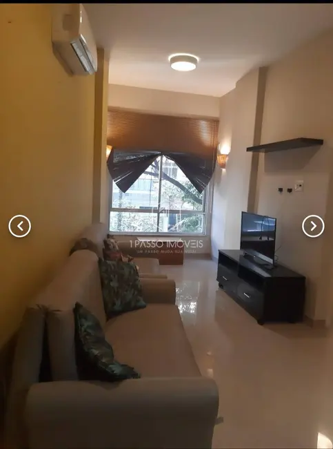 Apartamento com 2 quartos à venda, 60m2 em Copacabana, Rio De Janeiro - RJ - imagem 8 Foto 8 de Apartamento com 2 quartos à venda, 60m2 em Copacabana, Rio De Janeiro - RJ