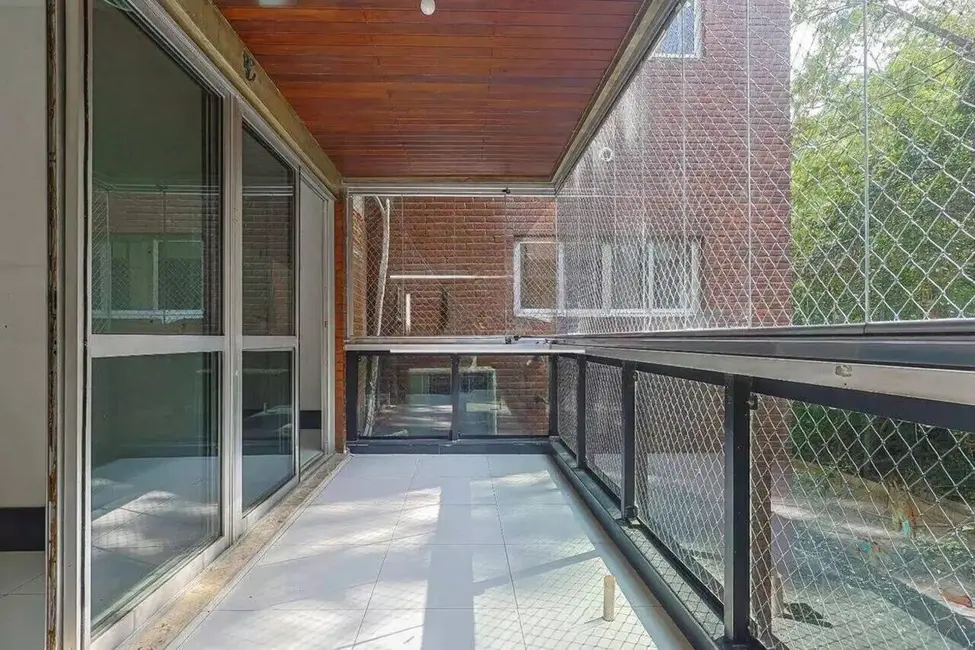 Apartamento com 3 quartos à venda, 160m2 em Rio De Janeiro - RJ - imagem 6 Foto 6 de Apartamento com 3 quartos à venda, 160m2 em Rio De Janeiro - RJ