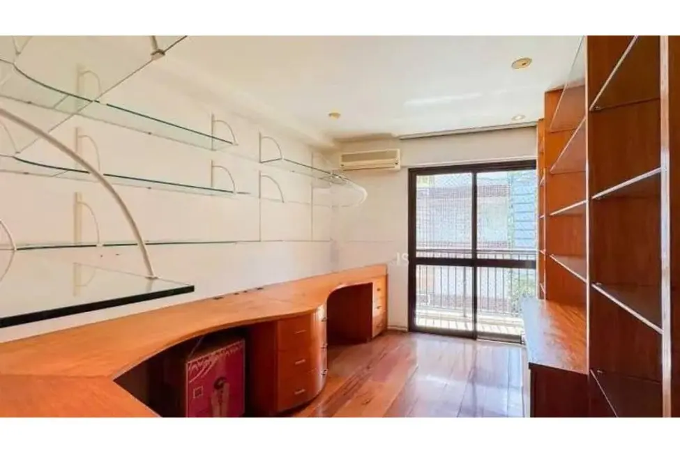 Apartamento com 4 quartos à venda, 186m2 em Lagoa, Rio De Janeiro - RJ - imagem 6 Foto 6 de Apartamento com 4 quartos à venda, 186m2 em Lagoa, Rio De Janeiro - RJ