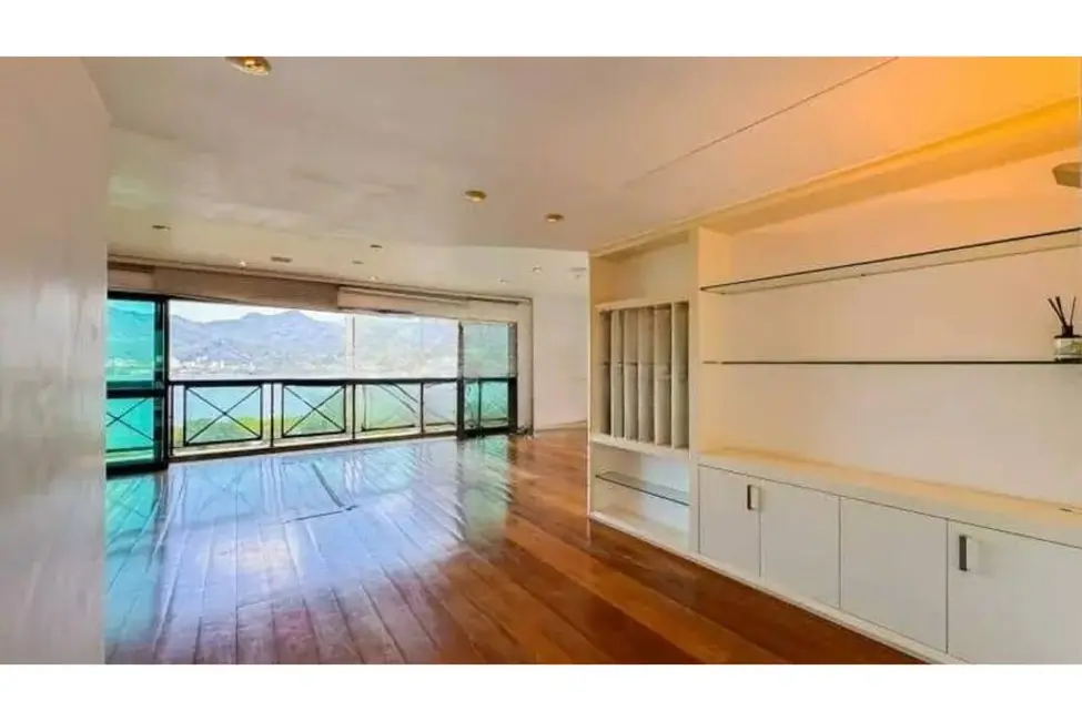 Apartamento com 4 quartos à venda, 186m2 em Lagoa, Rio De Janeiro - RJ - imagem 2 Foto 2 de Apartamento com 4 quartos à venda, 186m2 em Lagoa, Rio De Janeiro - RJ