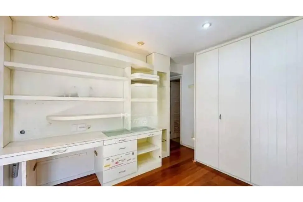 Apartamento com 4 quartos à venda, 186m2 em Lagoa, Rio De Janeiro - RJ - imagem 7 Foto 7 de Apartamento com 4 quartos à venda, 186m2 em Lagoa, Rio De Janeiro - RJ