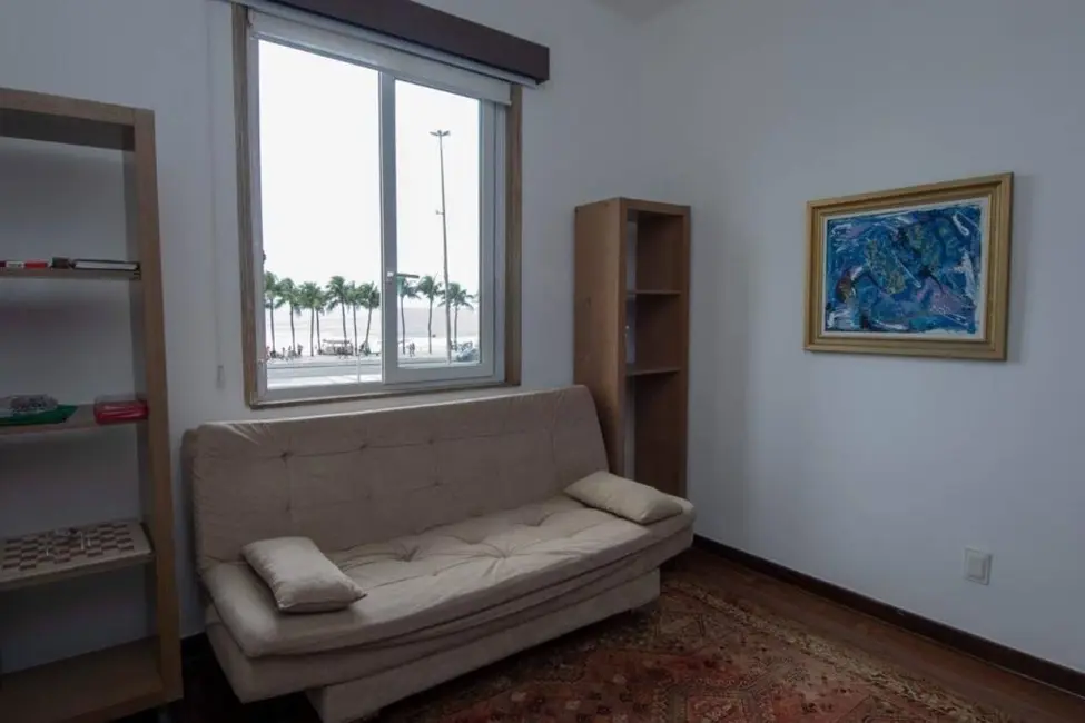 Apartamento com 4 quartos à venda, 224m2 em Copacabana, Rio De Janeiro - RJ - imagem 9 Foto 9 de Apartamento com 4 quartos à venda, 224m2 em Copacabana, Rio De Janeiro - RJ