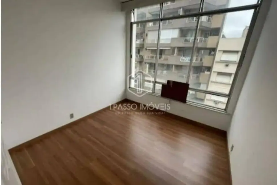 Apartamento com 3 quartos à venda, 86m2 em Copacabana, Rio De Janeiro - RJ - imagem 4 Foto 4 de Apartamento com 3 quartos à venda, 86m2 em Copacabana, Rio De Janeiro - RJ