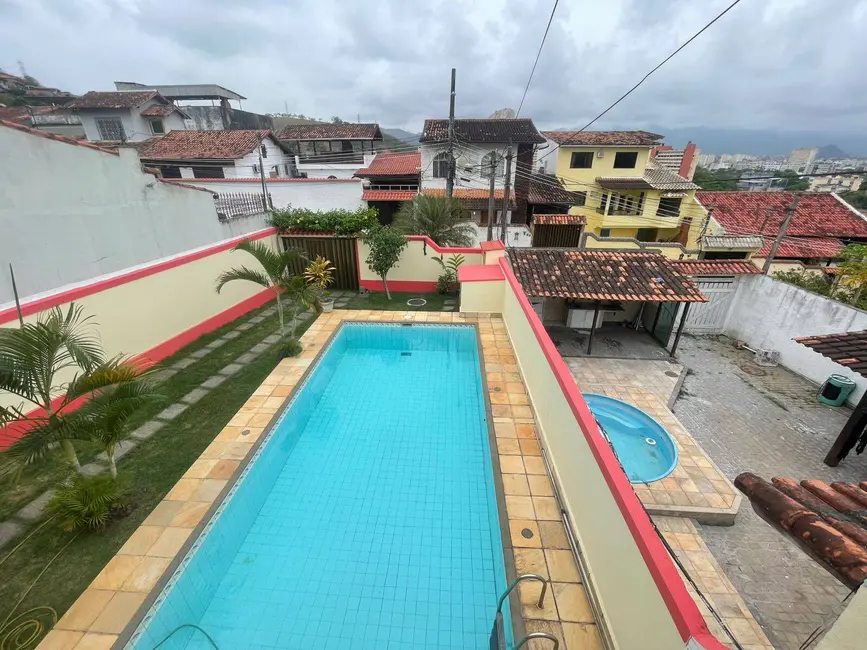 Foto 2 de Casa com 3 quartos à venda, 290m2 em Taquara, Rio De Janeiro - RJ