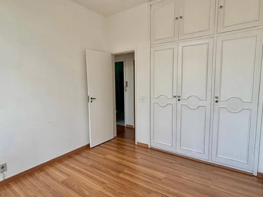Apartamento com 3 quartos à venda, 86m2 em Copacabana, Rio De Janeiro - RJ - imagem 4 Foto 4 de Apartamento com 3 quartos à venda, 86m2 em Copacabana, Rio De Janeiro - RJ