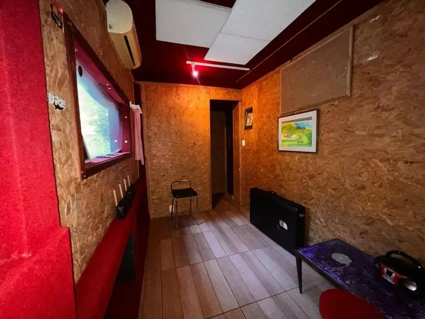 Apartamento com 3 quartos à venda, 110m2 em Copacabana, Rio De Janeiro - RJ - imagem 3 Foto 3 de Apartamento com 3 quartos à venda, 110m2 em Copacabana, Rio De Janeiro - RJ