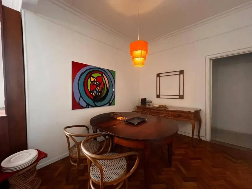 Apartamento com 3 quartos à venda, 110m2 em Copacabana, Rio De Janeiro - RJ - imagem 4 Foto 4 de Apartamento com 3 quartos à venda, 110m2 em Copacabana, Rio De Janeiro - RJ
