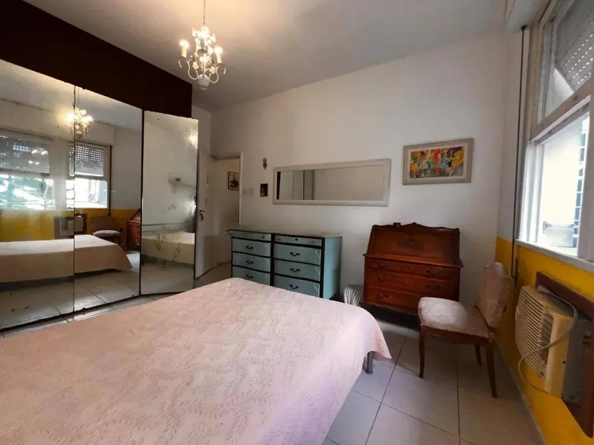 Apartamento com 3 quartos à venda, 110m2 em Copacabana, Rio De Janeiro - RJ - imagem 6 Foto 6 de Apartamento com 3 quartos à venda, 110m2 em Copacabana, Rio De Janeiro - RJ