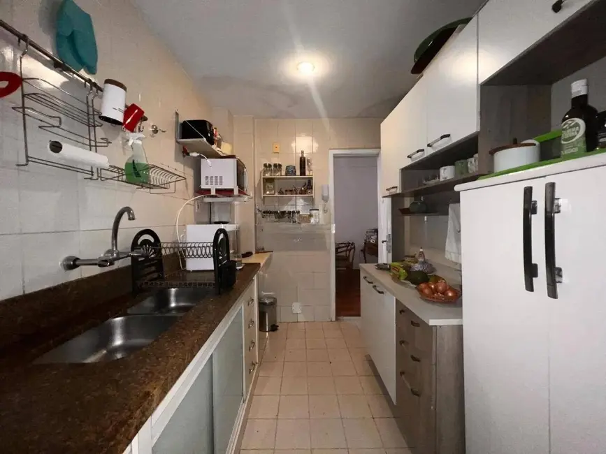 Apartamento com 3 quartos à venda, 110m2 em Copacabana, Rio De Janeiro - RJ - imagem 9 Foto 9 de Apartamento com 3 quartos à venda, 110m2 em Copacabana, Rio De Janeiro - RJ
