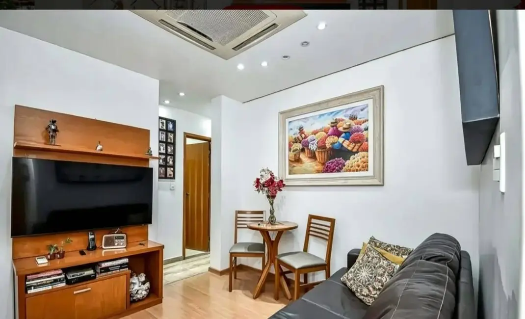 Apartamento com 2 quartos à venda, 60m2 em Glória, Rio De Janeiro - RJ - imagem 3 Foto 3 de Apartamento com 2 quartos à venda, 60m2 em Glória, Rio De Janeiro - RJ