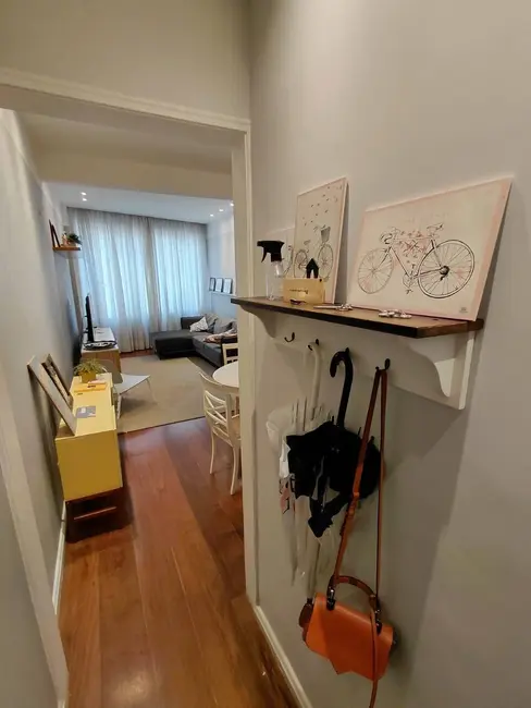 Apartamento com 3 quartos à venda, 121m2 em Copacabana, Rio De Janeiro - RJ - imagem 4 Foto 4 de Apartamento com 3 quartos à venda, 121m2 em Copacabana, Rio De Janeiro - RJ