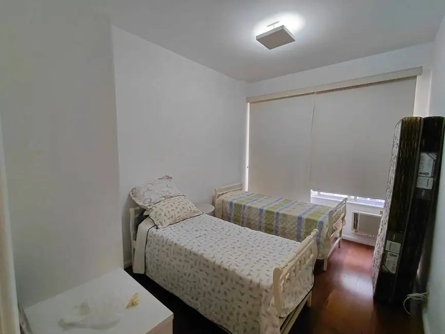 Apartamento com 3 quartos à venda, 121m2 em Copacabana, Rio De Janeiro - RJ - imagem 9 Foto 9 de Apartamento com 3 quartos à venda, 121m2 em Copacabana, Rio De Janeiro - RJ