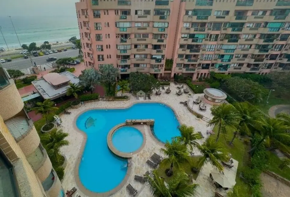 Foto 2 de Apartamento com 2 quartos à venda, 100m2 em Barra da Tijuca, Rio De Janeiro - RJ