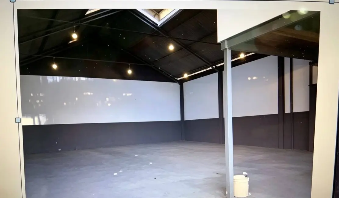 Foto 2 de Sala Comercial à venda, 480m2 em Parada de Lucas, Rio De Janeiro - RJ