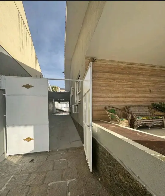 Casa com 5 quartos à venda, 650m2 em Jardim Guanabara, Rio De Janeiro - RJ - imagem 7 Foto 7 de Casa com 5 quartos à venda, 650m2 em Jardim Guanabara, Rio De Janeiro - RJ
