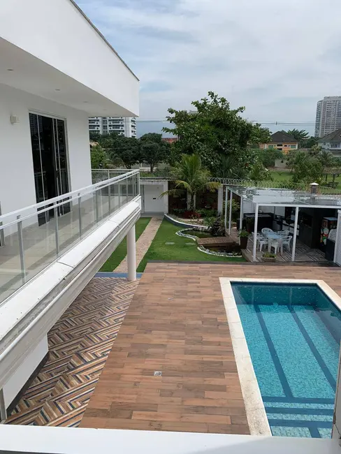 Casa com 4 quartos à venda, 500m2 em Recreio dos Bandeirantes, Rio De Janeiro - RJ - imagem 5 Foto 5 de Casa com 4 quartos à venda, 500m2 em Recreio dos Bandeirantes, Rio De Janeiro - RJ