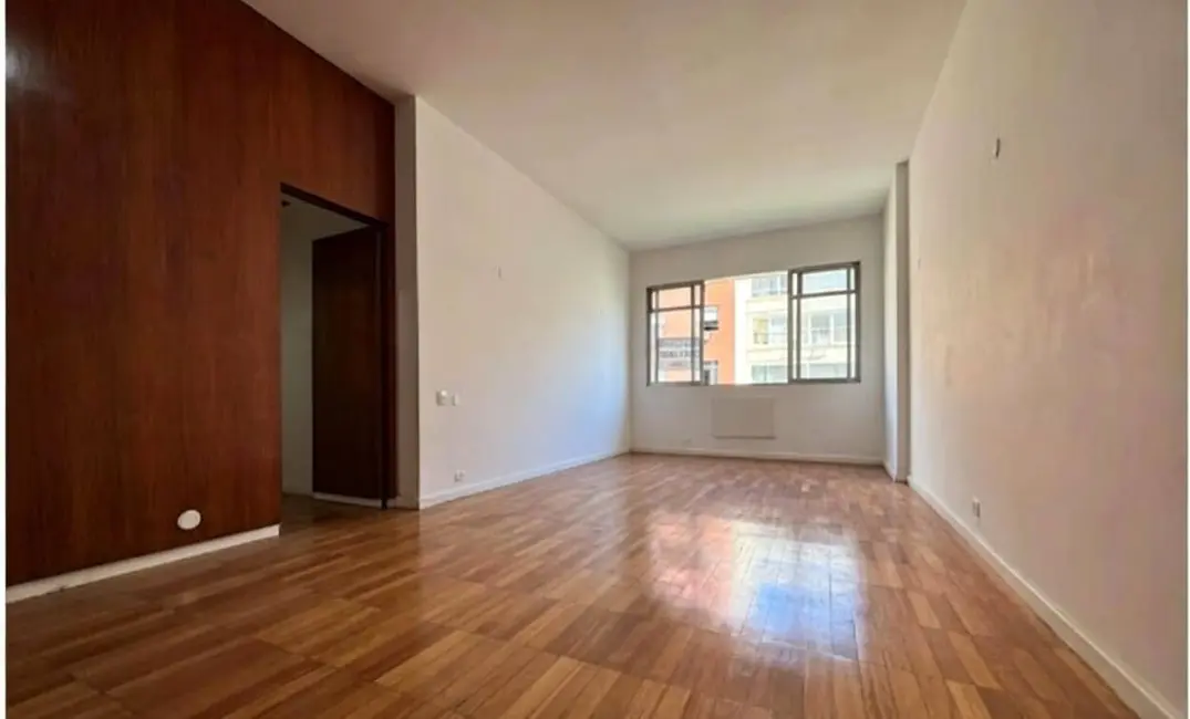 Apartamento com 3 quartos à venda, 111m2 em Copacabana, Rio De Janeiro - RJ - imagem 4 Foto 4 de Apartamento com 3 quartos à venda, 111m2 em Copacabana, Rio De Janeiro - RJ