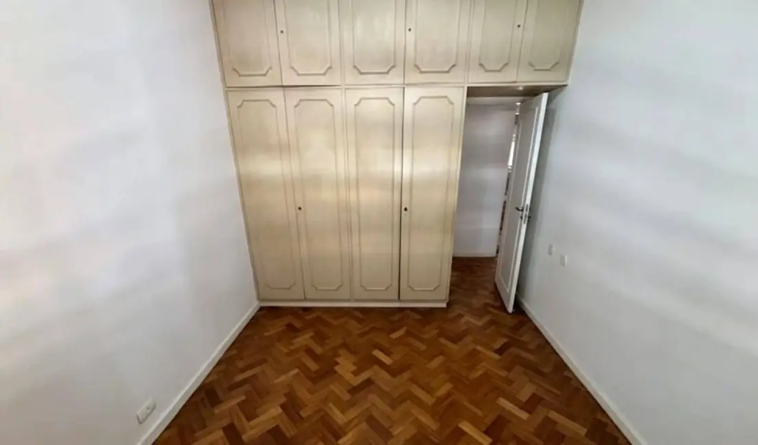 Apartamento com 3 quartos à venda, 111m2 em Copacabana, Rio De Janeiro - RJ - imagem 6 Foto 6 de Apartamento com 3 quartos à venda, 111m2 em Copacabana, Rio De Janeiro - RJ