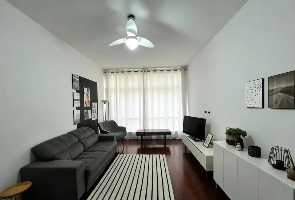 Apartamento com 3 quartos à venda, 100m2 em Copacabana, Rio De Janeiro - RJ - imagem 2 Foto 2 de Apartamento com 3 quartos à venda, 100m2 em Copacabana, Rio De Janeiro - RJ