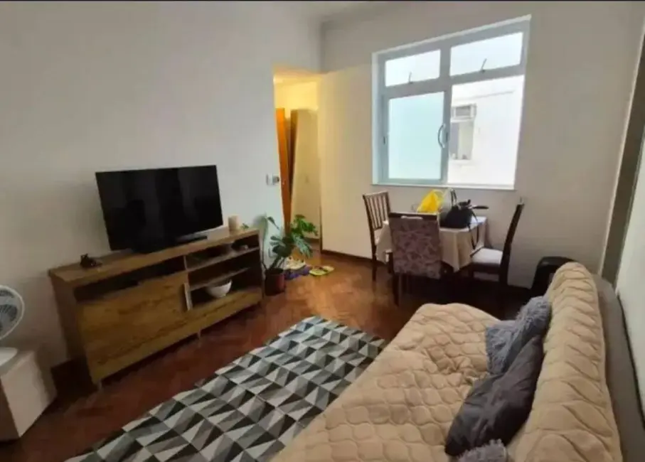 Apartamento com 1 quarto à venda, 40m2 em Leme, Rio De Janeiro - RJ - imagem 2 Foto 2 de Apartamento com 1 quarto à venda, 40m2 em Leme, Rio De Janeiro - RJ