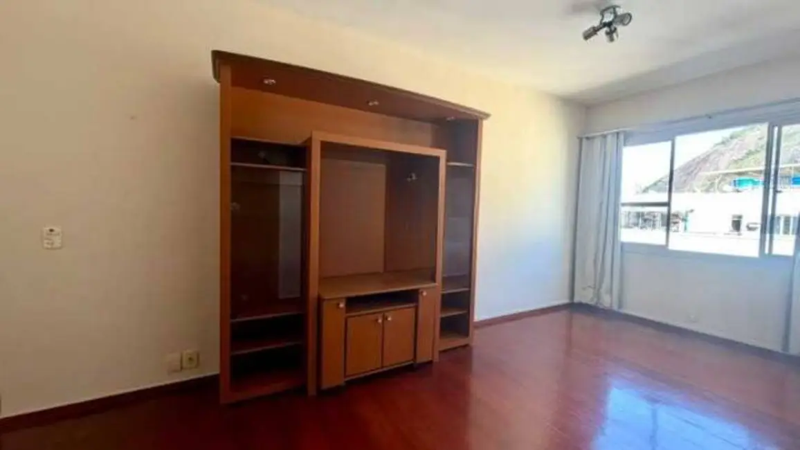 Apartamento com 2 quartos à venda, 57m2 em Copacabana, Rio De Janeiro - RJ - imagem 5 Foto 5 de Apartamento com 2 quartos à venda, 57m2 em Copacabana, Rio De Janeiro - RJ