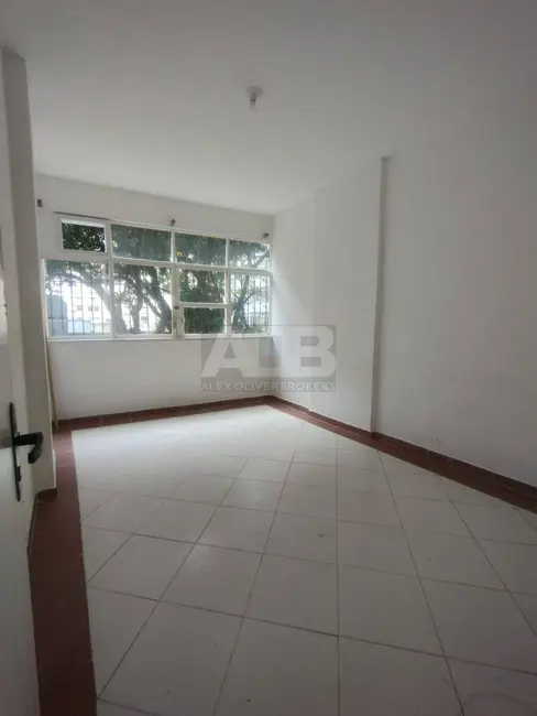 Apartamento com 1 quarto à venda, 30m2 em Copacabana, Rio De Janeiro - RJ - imagem 1 Foto 1 de Apartamento com 1 quarto à venda, 30m2 em Copacabana, Rio De Janeiro - RJ
