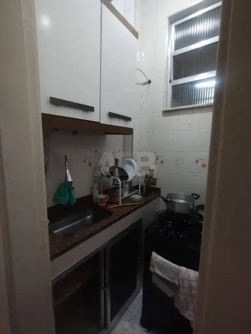 Apartamento com 1 quarto à venda, 30m2 em Copacabana, Rio De Janeiro - RJ - imagem 5 Foto 5 de Apartamento com 1 quarto à venda, 30m2 em Copacabana, Rio De Janeiro - RJ
