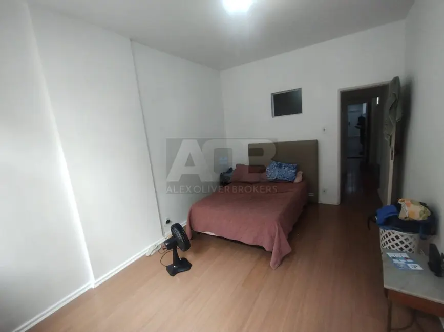 Apartamento com 1 quarto à venda, 30m2 em Copacabana, Rio De Janeiro - RJ - imagem 9 Foto 9 de Apartamento com 1 quarto à venda, 30m2 em Copacabana, Rio De Janeiro - RJ