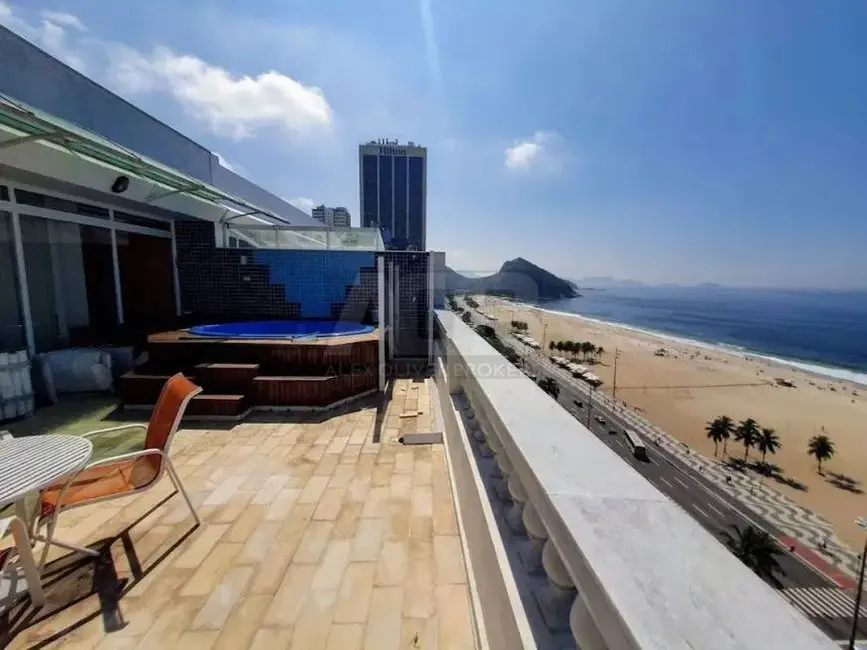 Cobertura com 4 quartos à venda, 357m2 em Copacabana, Rio De Janeiro - RJ - imagem 8 Foto 8 de Cobertura com 4 quartos à venda, 357m2 em Copacabana, Rio De Janeiro - RJ