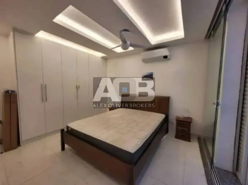 Apartamento com 1 quarto à venda, 49m2 em Copacabana, Rio De Janeiro - RJ - imagem 8 Foto 8 de Apartamento com 1 quarto à venda, 49m2 em Copacabana, Rio De Janeiro - RJ
