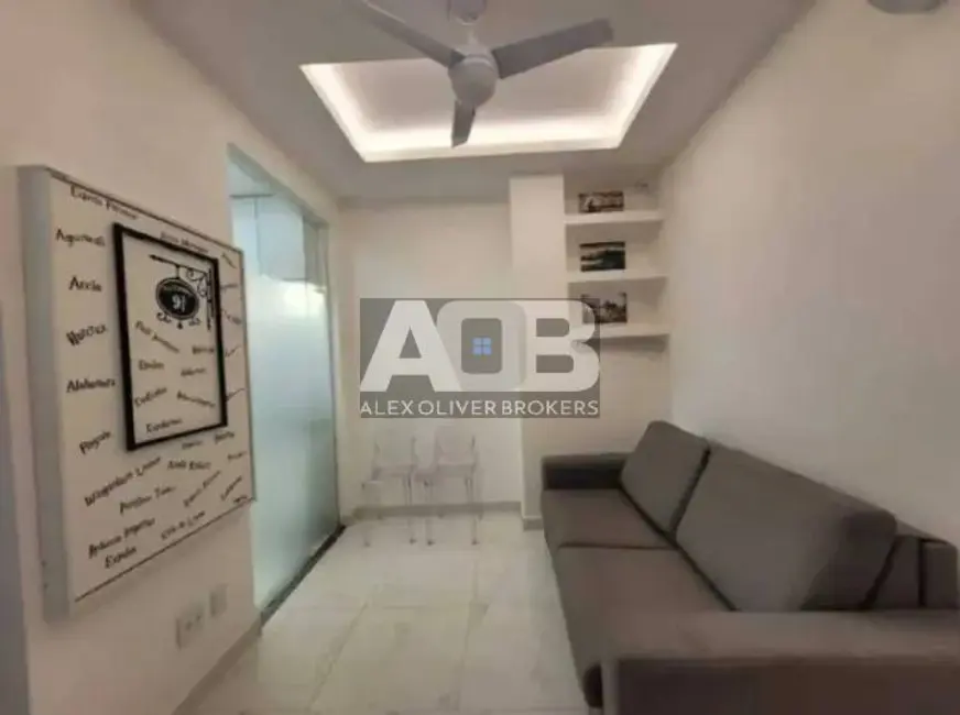 Apartamento com 1 quarto à venda, 49m2 em Copacabana, Rio De Janeiro - RJ - imagem 4 Foto 4 de Apartamento com 1 quarto à venda, 49m2 em Copacabana, Rio De Janeiro - RJ