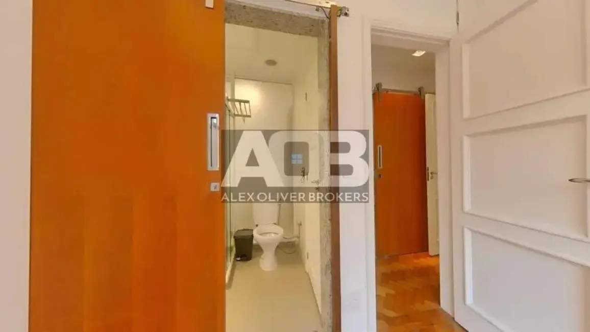 Apartamento com 2 quartos à venda, 67m2 em Leblon, Rio De Janeiro - RJ - imagem 6 Foto 6 de Apartamento com 2 quartos à venda, 67m2 em Leblon, Rio De Janeiro - RJ