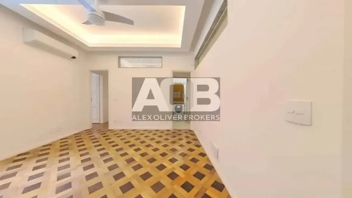 Apartamento com 2 quartos à venda, 67m2 em Leblon, Rio De Janeiro - RJ - imagem 1 Foto 1 de Apartamento com 2 quartos à venda, 67m2 em Leblon, Rio De Janeiro - RJ
