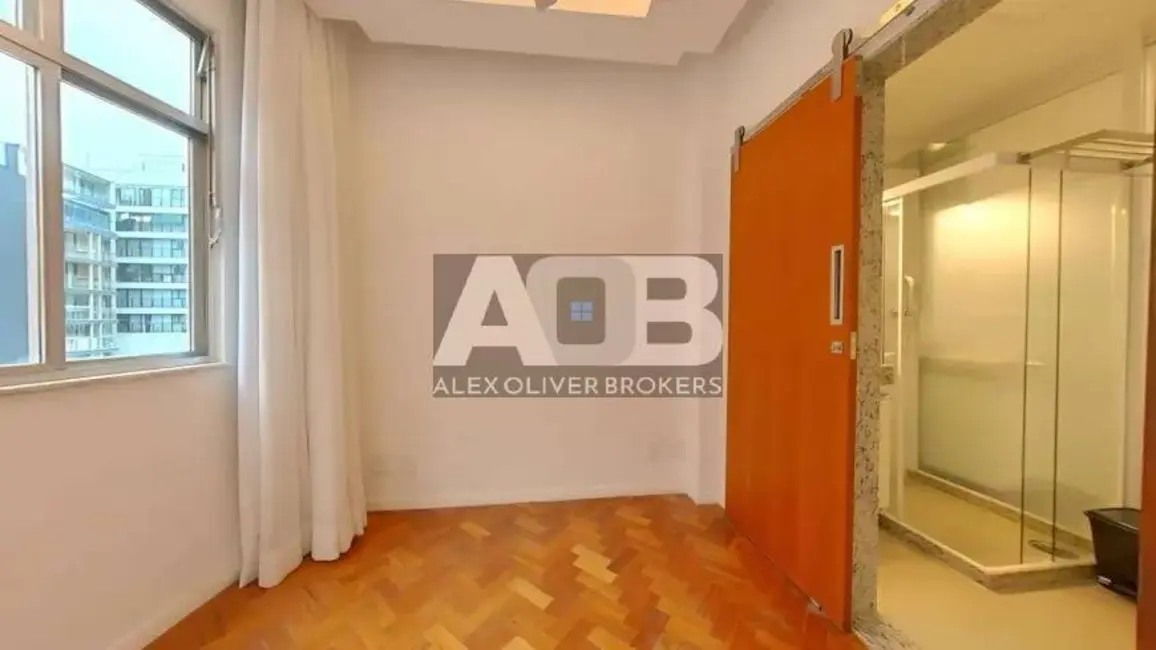 Apartamento com 2 quartos à venda, 67m2 em Leblon, Rio De Janeiro - RJ - imagem 5 Foto 5 de Apartamento com 2 quartos à venda, 67m2 em Leblon, Rio De Janeiro - RJ