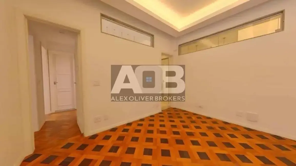 Apartamento com 2 quartos à venda, 67m2 em Leblon, Rio De Janeiro - RJ - imagem 2 Foto 2 de Apartamento com 2 quartos à venda, 67m2 em Leblon, Rio De Janeiro - RJ