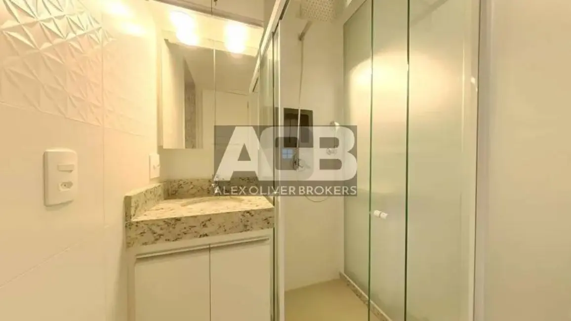 Apartamento com 2 quartos à venda, 67m2 em Leblon, Rio De Janeiro - RJ - imagem 7 Foto 7 de Apartamento com 2 quartos à venda, 67m2 em Leblon, Rio De Janeiro - RJ