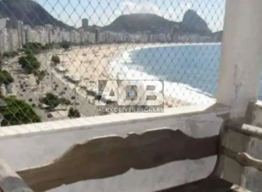 Apartamento com 3 quartos à venda, 188m2 em Copacabana, Rio De Janeiro - RJ - imagem 6 Foto 6 de Apartamento com 3 quartos à venda, 188m2 em Copacabana, Rio De Janeiro - RJ