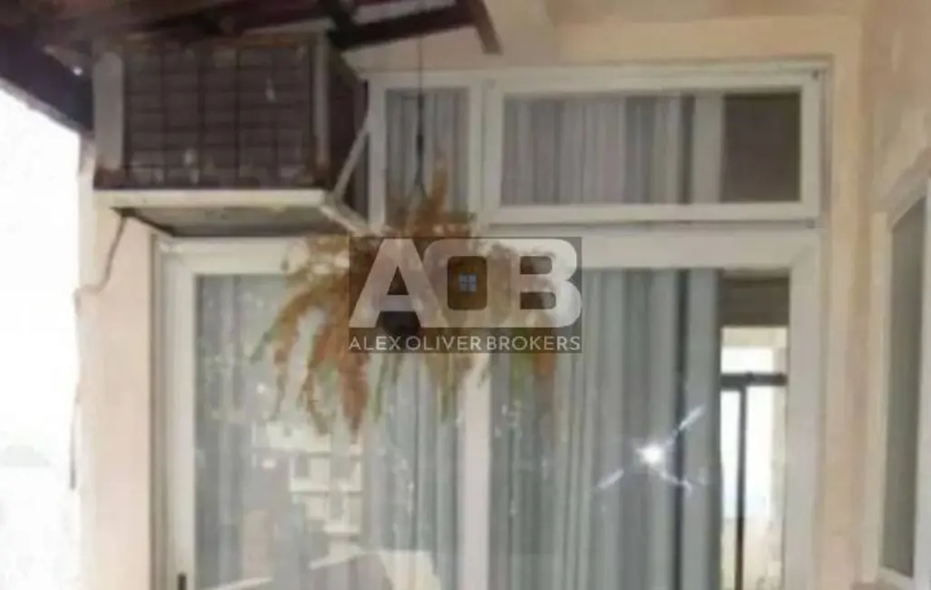 Apartamento com 3 quartos à venda, 188m2 em Copacabana, Rio De Janeiro - RJ - imagem 5 Foto 5 de Apartamento com 3 quartos à venda, 188m2 em Copacabana, Rio De Janeiro - RJ