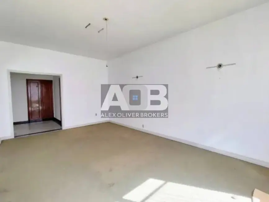 Apartamento com 4 quartos à venda, 233m2 em Copacabana, Rio De Janeiro - RJ - imagem 6 Foto 6 de Apartamento com 4 quartos à venda, 233m2 em Copacabana, Rio De Janeiro - RJ