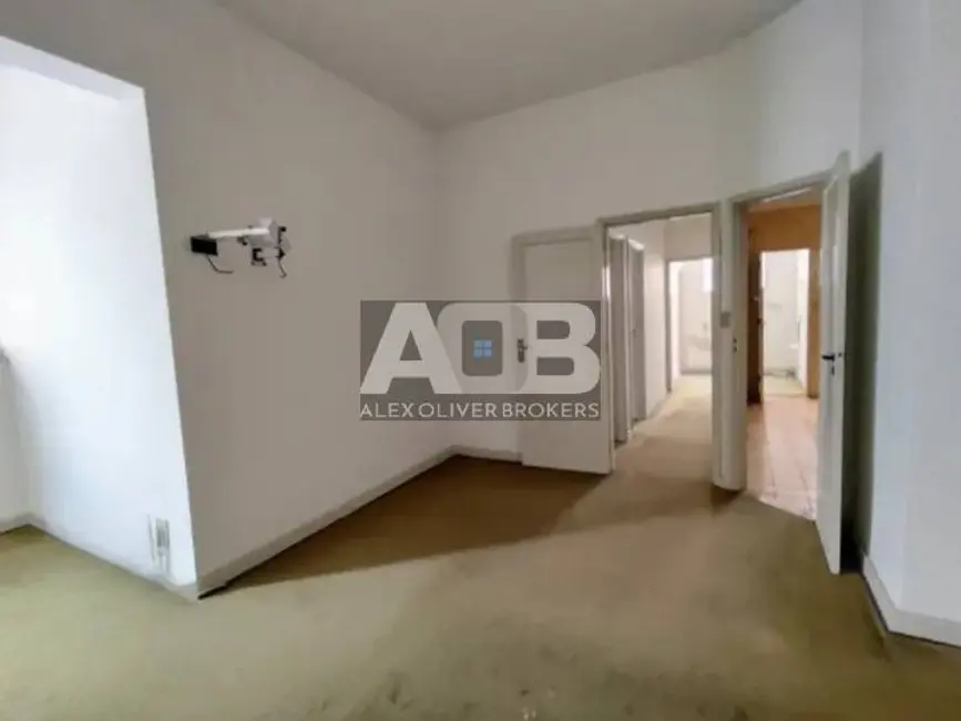 Apartamento com 4 quartos à venda, 233m2 em Copacabana, Rio De Janeiro - RJ - imagem 7 Foto 7 de Apartamento com 4 quartos à venda, 233m2 em Copacabana, Rio De Janeiro - RJ