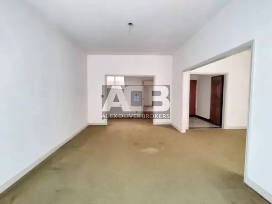Apartamento com 4 quartos à venda, 233m2 em Copacabana, Rio De Janeiro - RJ - imagem 3 Foto 3 de Apartamento com 4 quartos à venda, 233m2 em Copacabana, Rio De Janeiro - RJ