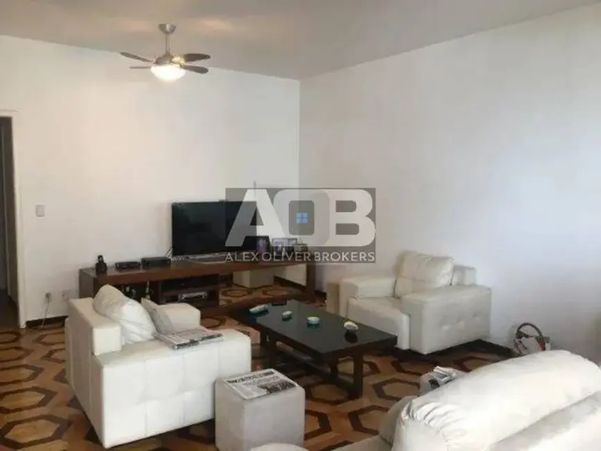 Apartamento com 4 quartos à venda, 174m2 em Copacabana, Rio De Janeiro - RJ - imagem 9 Foto 9 de Apartamento com 4 quartos à venda, 174m2 em Copacabana, Rio De Janeiro - RJ