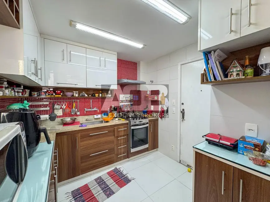 Apartamento com 3 quartos à venda, 95m2 em Jardim Botânico, Rio De Janeiro - RJ - imagem 9 Foto 9 de Apartamento com 3 quartos à venda, 95m2 em Jardim Botânico, Rio De Janeiro - RJ